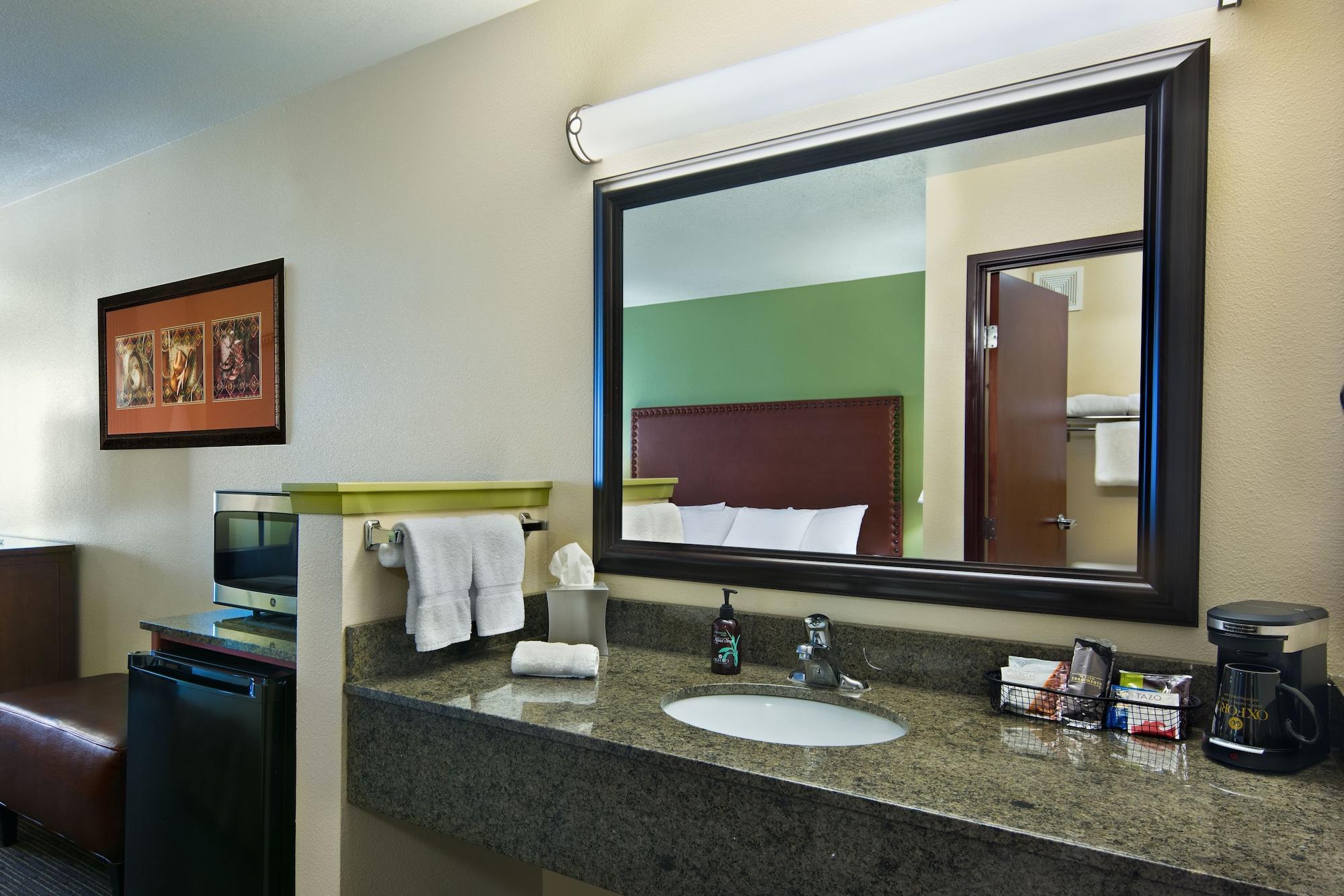 Oxford Suites Hermiston Exteriör bild