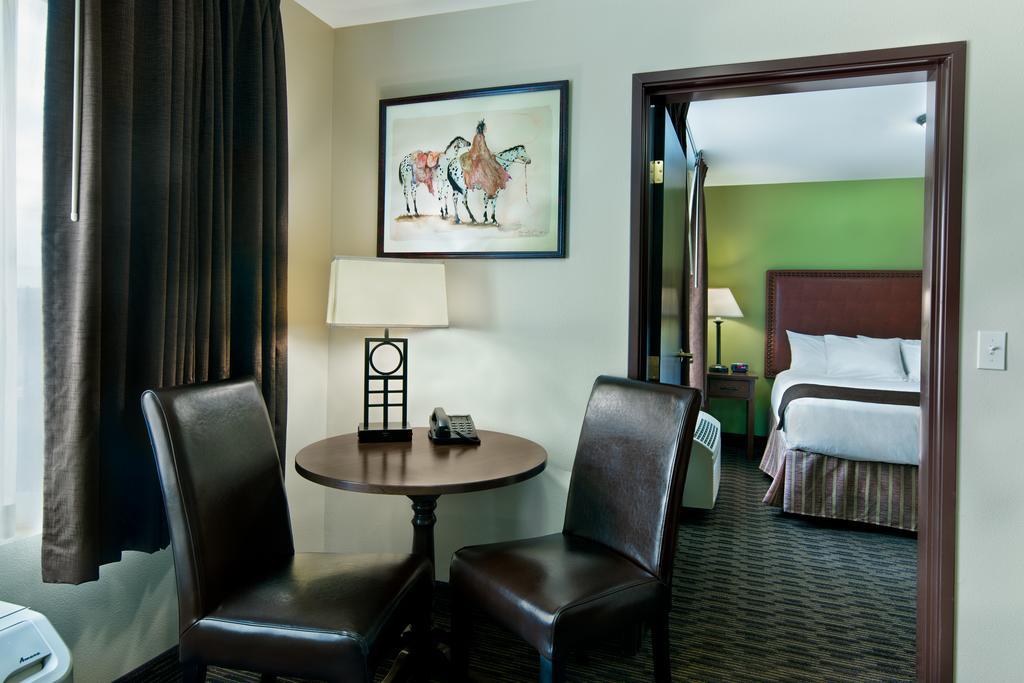 Oxford Suites Hermiston Exteriör bild